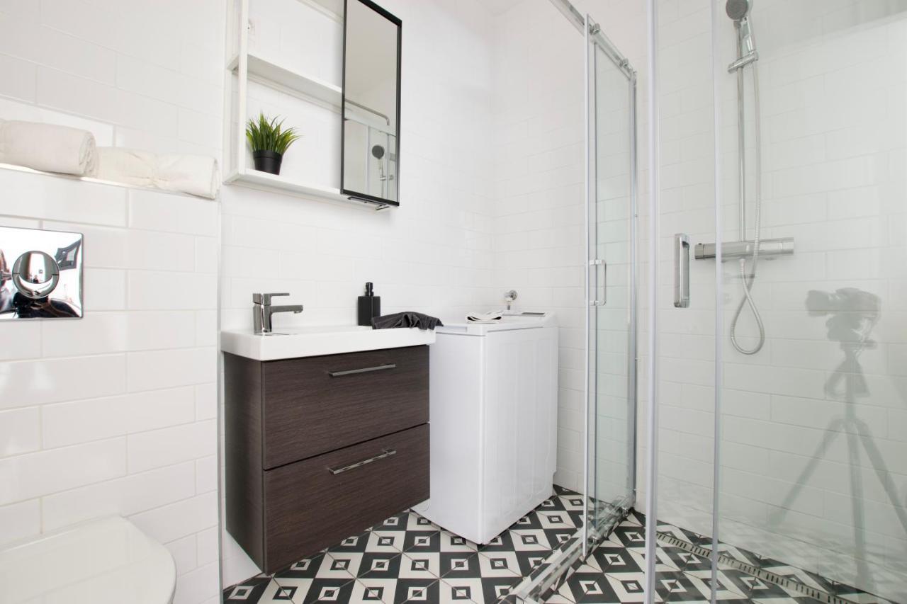 Standard Apartment By Hi5 - Dessewffy 37 Suites Budapest Eksteriør billede