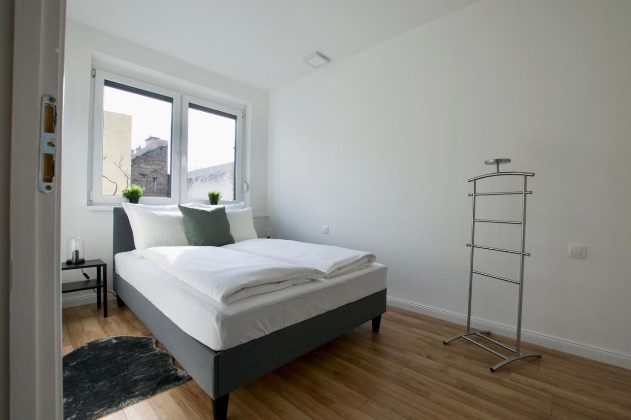 Standard Apartment By Hi5 - Dessewffy 37 Suites Budapest Eksteriør billede