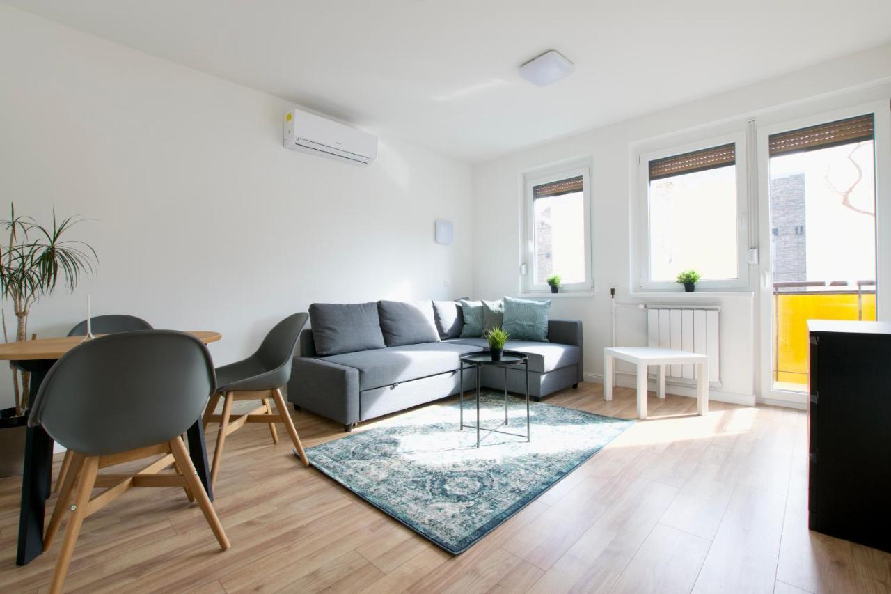 Standard Apartment By Hi5 - Dessewffy 37 Suites Budapest Eksteriør billede